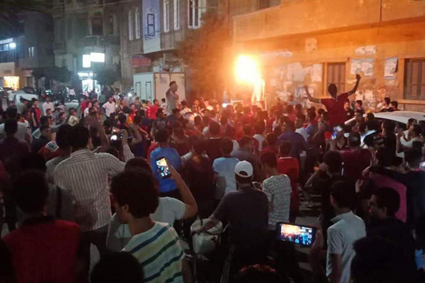 Egyptians take squares in hopes of revolution